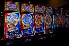 Privacy and account safety guidance beside casino arcade content on 8888